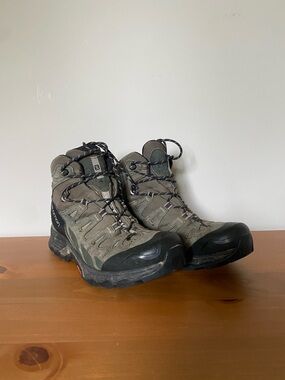 Salomon Men's Quest Prime GTX Hiking Boots